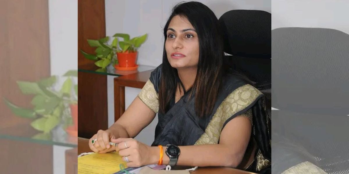 Collector Manisha Khatri